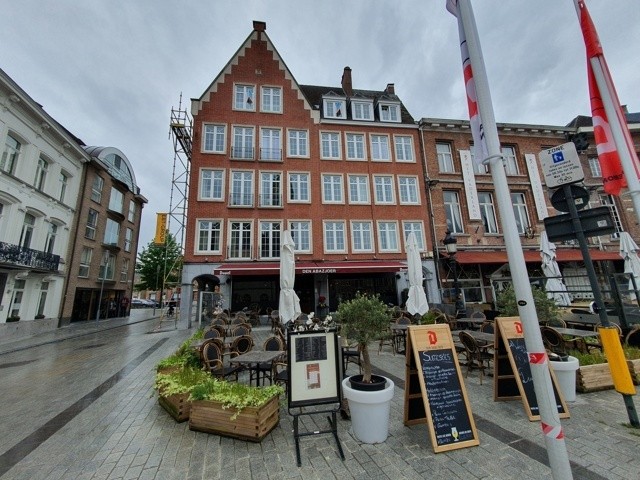 Prachtig appartement gelegen aan de Grote Markt van Dendermonde!