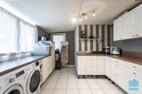 Ruime woning met garage in hartje Lede 10