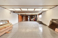 Te koop: handelsruimte + loods (215m²) en ruime woning. 11