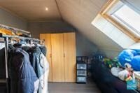 Instapklare half open bebouwing met drie slaapkamers en zuidgericht tuintje. 10