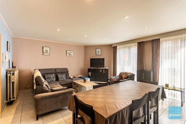 Te koop: instapklaar 2 slpk appartement in Lede met garage. 3