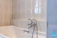 Zeer ruime villa met garage en grote tuin te Dendermonde. 21