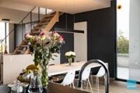 Perfect gelegen commerciële ruimte + prachtig appartement. 24