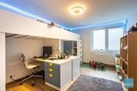 Perfect gelegen commerciële ruimte + prachtig appartement. 31