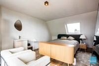 Perfect gelegen commerciële ruimte + prachtig appartement. 38